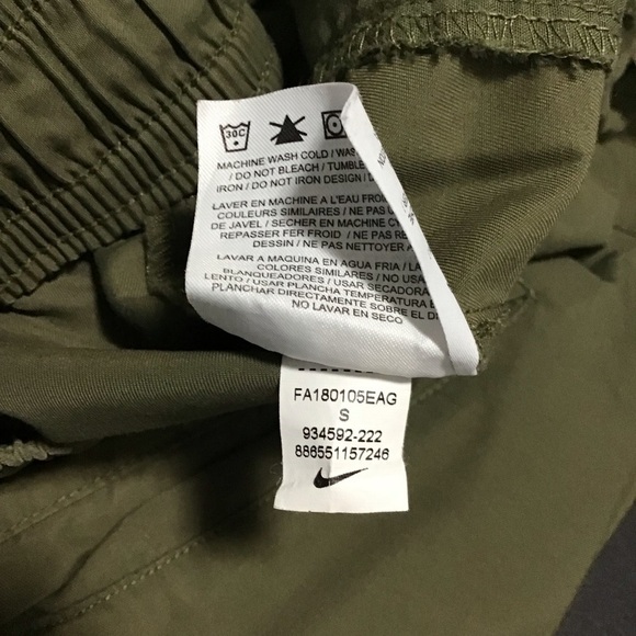 Nike Slim Fit Jogger in Olive Green Size Small. - Picture 8 of 9